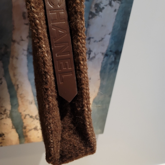 Vintage Chanel wool tote - Picture 4 of 8